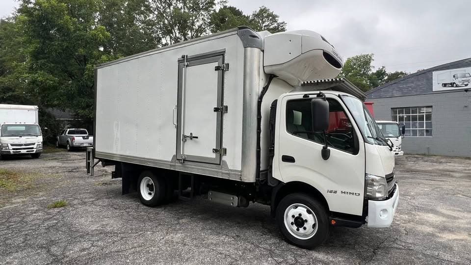 2019 Hino 195