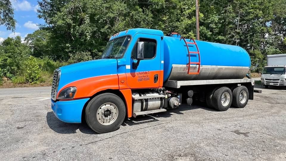 2016 Freightliner Liquid Recovery Tank Truck