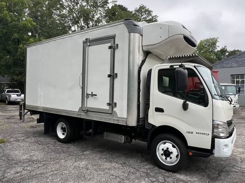 2019 Hino 195