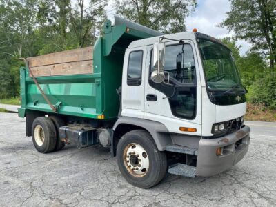 2009 Isuzu fxr 12ft dump truck 163k miles  0216